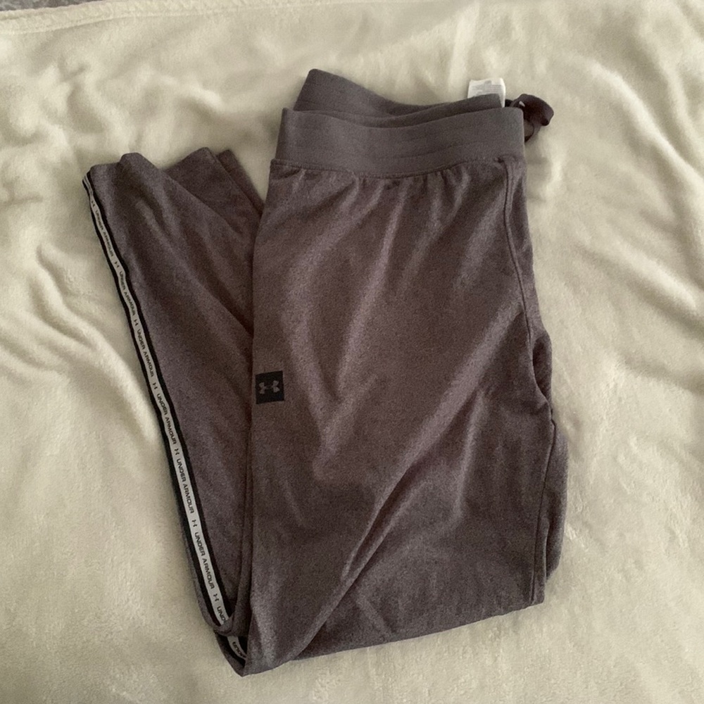 Under Armour womens size 2x sweatpants.